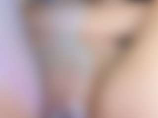 Live cam show with Piper - Shaved Pussy on Camsoda