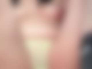 Piper's Live Sex Cam Show