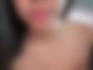 Live cam show with Piper - Mobile on Camming Site