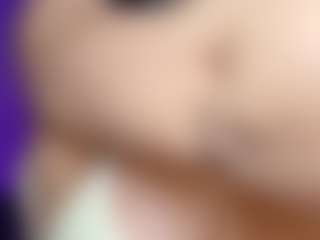 Live cam show with Piper - Fingers on Camsoda