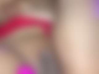 Live cam show with Piper - Public Toys on SquirtSoMuch