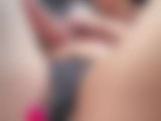 Live cam show with Piper - Fingering Latina on LiveSexCams6 | colombia