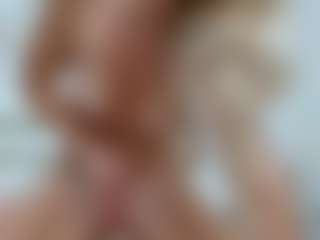 Laura Bentley's Live Sex Cam Show