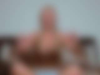 Laura Bentley's Live Sex Cam Show