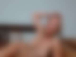 Laura Bentley's Live Sex Cam Show