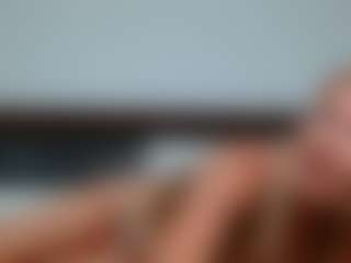 Live cam show with Laura Bentley - Asshole on Nude Chat * 1 On 1 Webcam Sex * Live Cam Show
