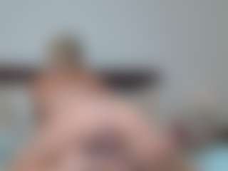 Laura Bentley's Live Sex Cam Show