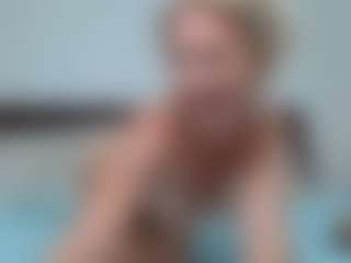 Laura Bentley's Live Sex Cam Show