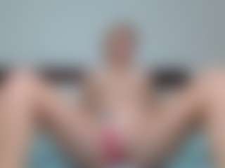 Laura Bentley's Live Sex Cam Show