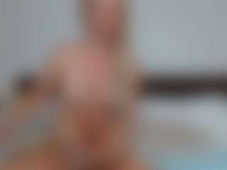 Laura Bentley's Live Sex Cam Show
