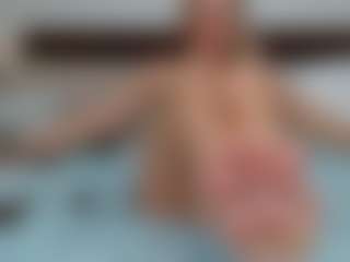 Laura Bentley's Live Sex Cam Show