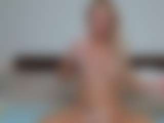 Laura Bentley's Live Sex Cam Show
