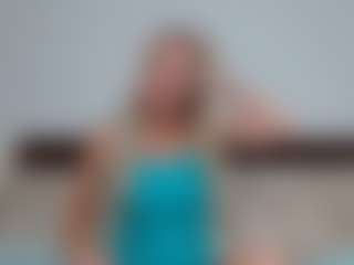 Live cam show with Laura Bentley - Pornstar Asian on Camsoda