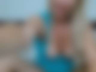 Laura Bentley's Live Sex Cam Show