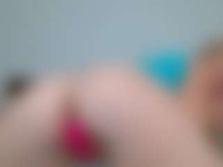 Laura Bentley's Live Sex Cam Show