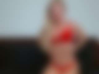 Live cam show with Laura Bentley - Foot Fetish Athletic on liverealitysex.com
