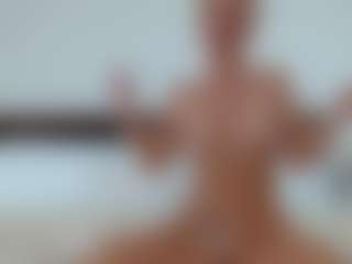 Laura Bentley's Live Sex Cam Show