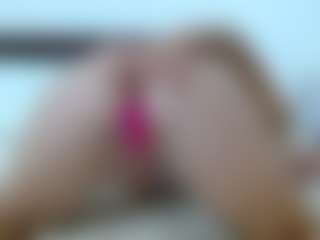 Laura Bentley's Live Sex Cam Show