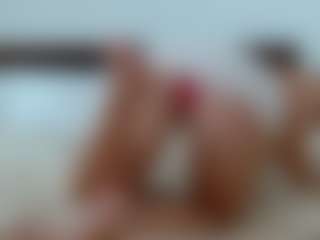 Laura Bentley's Live Sex Cam Show