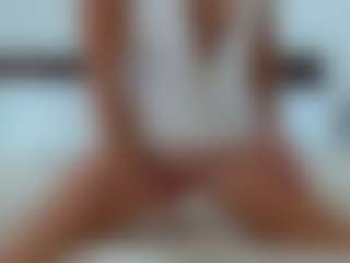 Laura Bentley's Live Sex Cam Show