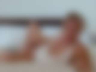 Live cam show with Laura Bentley - Blowjob Toys on Cam Slut