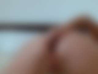 Laura Bentley's Live Sex Cam Show