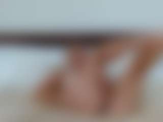 Laura Bentley's Live Sex Cam Show