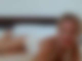 Laura Bentley's Live Sex Cam Show