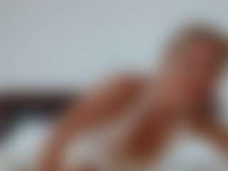 Laura Bentley's Live Sex Cam Show