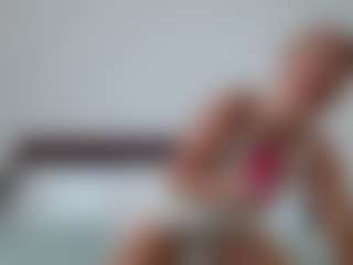 Laura Bentley's Live Sex Cam Show