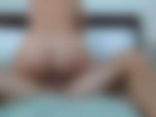 Laura Bentley's Live Sex Cam Show