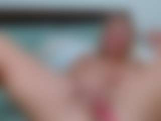Laura Bentley's Live Sex Cam Show