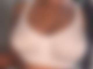 LieonEss's Live Sex Cam Show