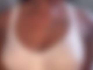 LieonEss's Live Sex Cam Show
