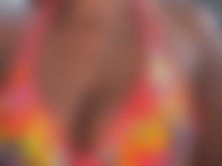 Live cam show with LieonEss - Big Tits on SpunkLive