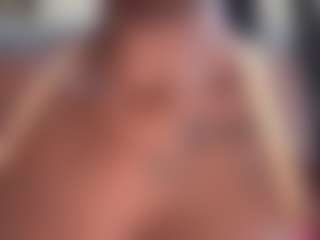 LieonEss's Live Sex Cam Show