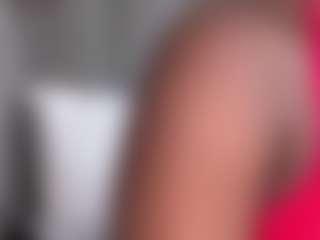LieonEss's Live Sex Cam Show
