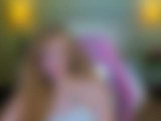 Live cam show with Stacy - Blonde Hair on Fapmatic.com