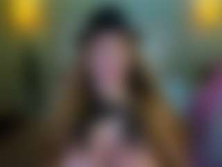 Live cam show with Stacy - Spanking on AdultVida.com