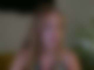 Live cam show with Stacy - Camel Toe on Fling VIP Chat