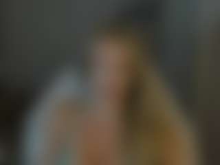 Live cam show with Stacy - Camel Toe on AdultVida.com