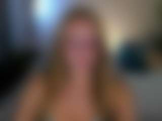 Live cam show with Stacy - Striptease on Milfs Live