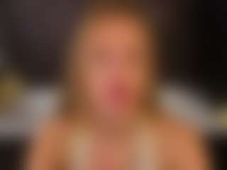 Live cam show with Stacy - Blonde Hair on Milfs Live