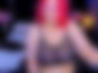 Live cam show with BettyDark - Tittyfuck on Camsoda