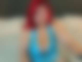 Live cam show with BettyDark - Lesbian on xDating
