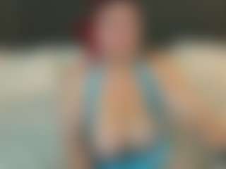 Live cam show with BettyDark - Lesbian on Fit Hotties