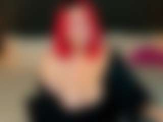 Live cam show with BettyDark - Hairy Pussy on AdultVida.com
