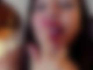 Live cam show with sofii-carter - Blow on TeamSkeetLive