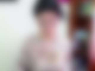 Live cam show with Camelia Saenz - Thick on Mixed Magazine Live
