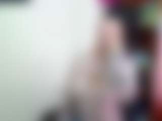 Live cam show with Camelia Saenz - Thick on Uber Horny